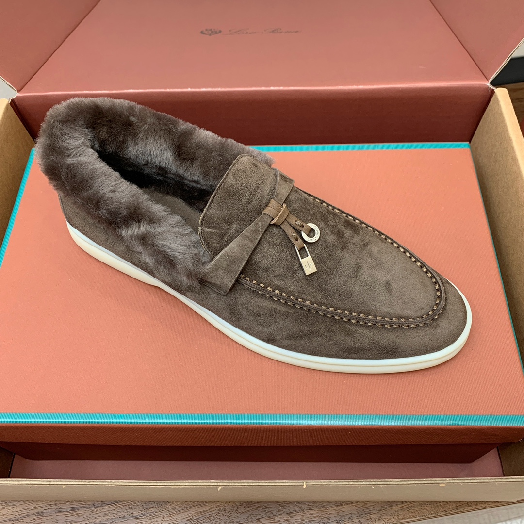 【Loro Piana】顶级版本羊毛里乐福鞋，原版一比一。品牌低调奢华柔软一贯纯色简约的设计风格。皮质柔