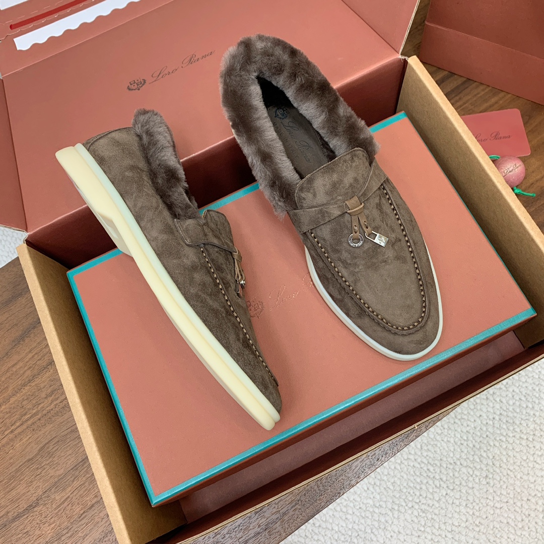【Loro Piana】顶级版本羊毛里乐福鞋，原版一比一。品牌低调奢华柔软一贯纯色简约的设计风格。皮质柔