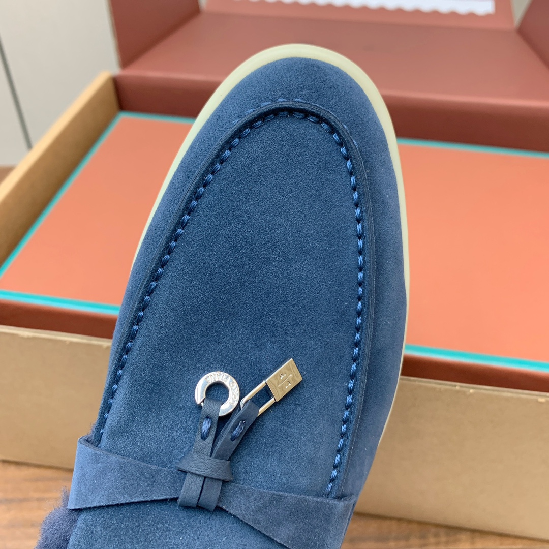 【Loro Piana】顶级版本羊毛里乐福鞋，原版一比一。品牌低调奢华柔软一贯纯色简约的设计风格。皮质柔