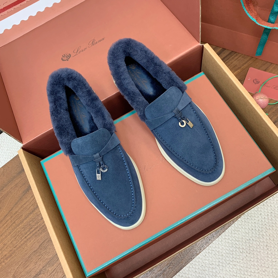 【Loro Piana】顶级版本羊毛里乐福鞋，原版一比一。品牌低调奢华柔软一贯纯色简约的设计风格。皮质柔