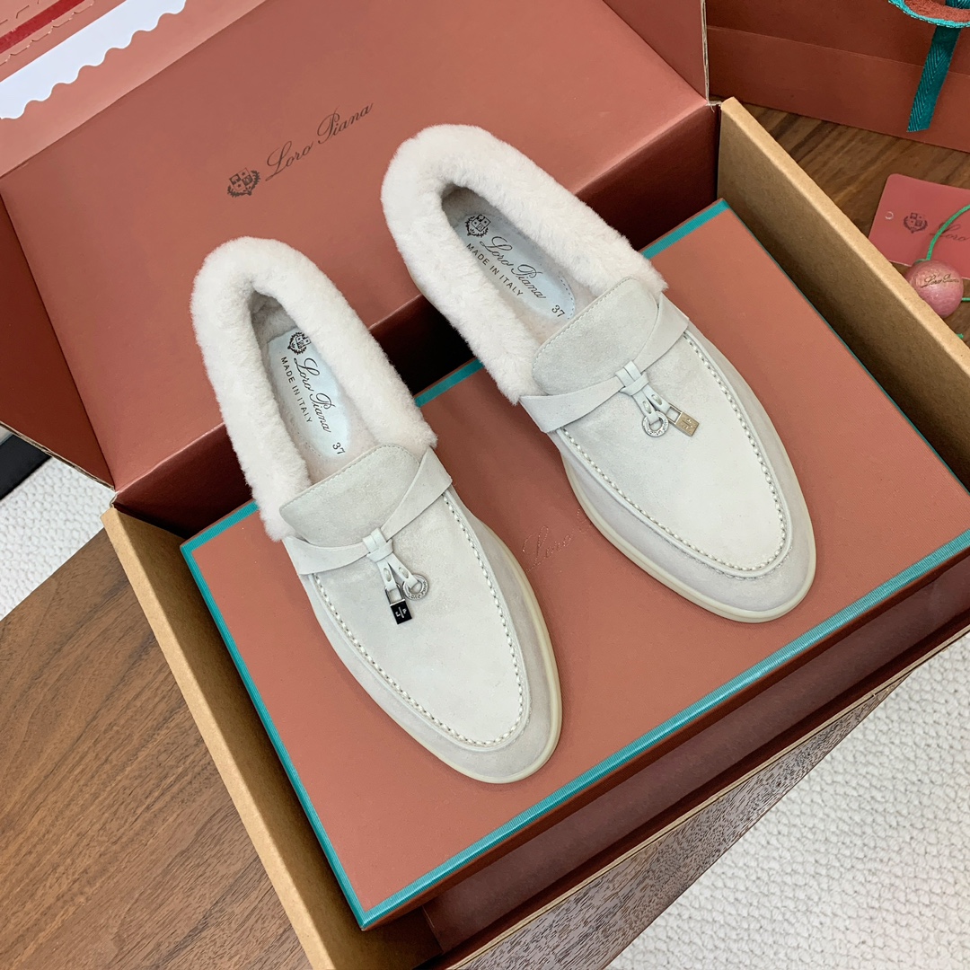 【Loro Piana】顶级版本羊毛里乐福鞋，原版一比一。品牌低调奢华柔软一贯纯色简约的设计风格。皮质柔