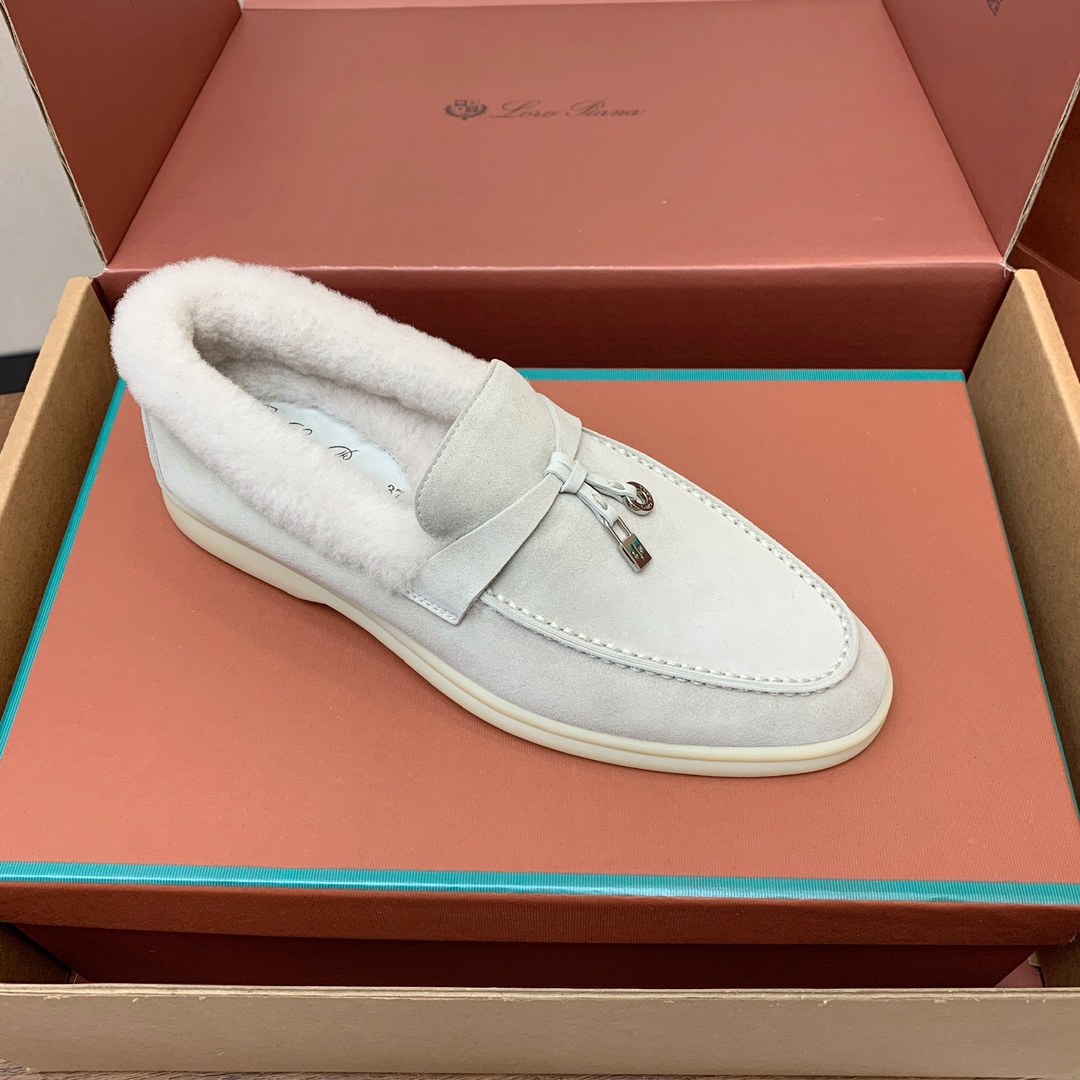 【Loro Piana】顶级版本羊毛里乐福鞋，原版一比一。品牌低调奢华柔软一贯纯色简约的设计风格。皮质柔