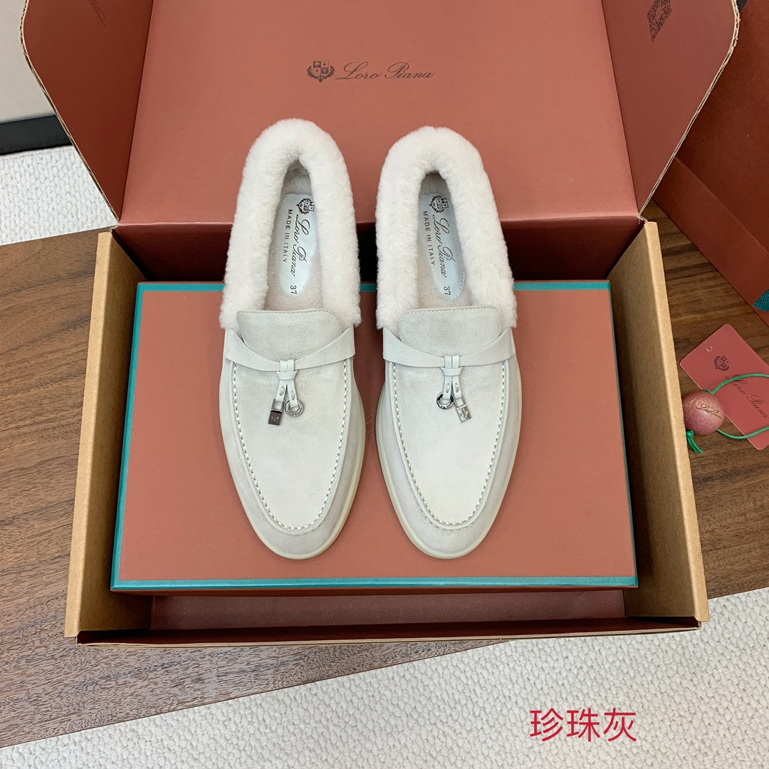 【Loro Piana】顶级版本羊毛里乐福鞋，原版一比一。品牌低调奢华柔软一贯纯色简约的设计风格。皮质柔