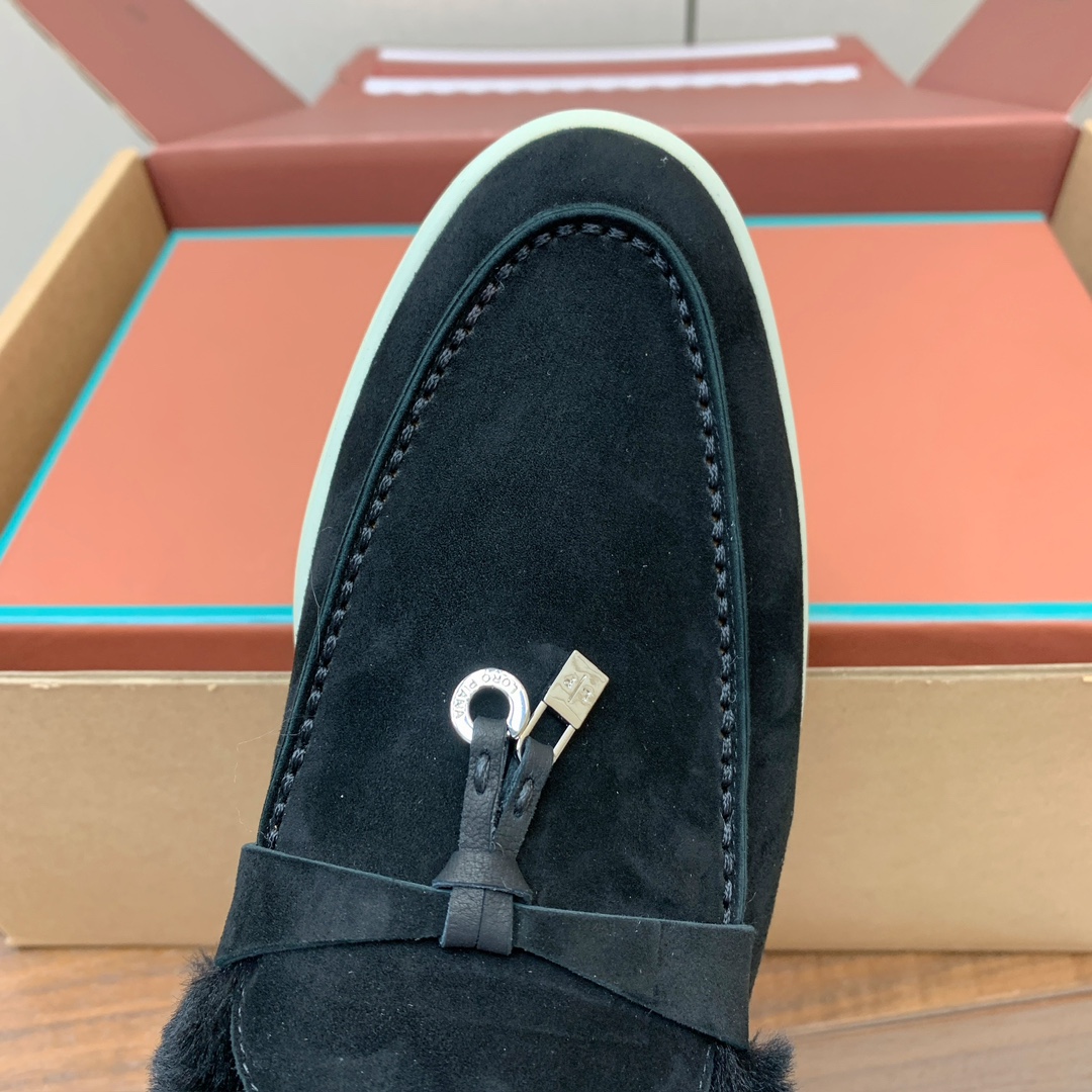 【Loro Piana】顶级版本羊毛里乐福鞋，原版一比一。品牌低调奢华柔软一贯纯色简约的设计风格。皮质柔