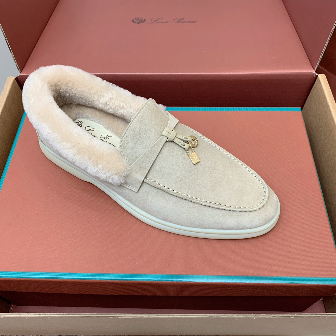 【Loro Piana】顶级版本羊毛里乐福鞋，原版一比一。品牌低调奢华柔软一贯纯色简约的设计风格。皮质柔