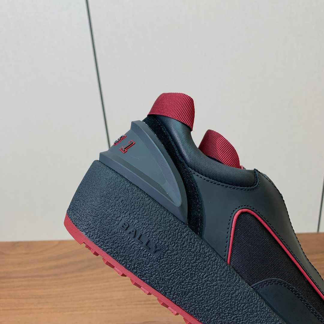 【Bal*y】毛里休闲鞋。鞋面牛皮➕莱卡。内里羊皮毛一体，开模定制大底。码数：38-45