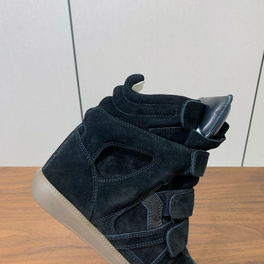 【Isabel Marant】秋冬内增高拼色高帮休闲鞋。超级有高级感上脚超好看。关键超级舒适脚感一点都不