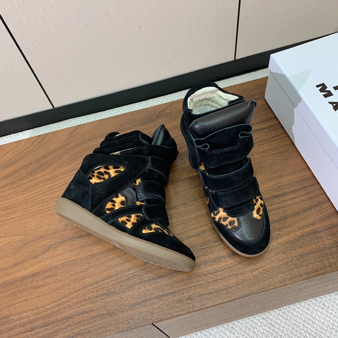 【Isabel Marant】秋冬内增高拼色高帮休闲鞋。超级有高级感上脚超好看。关键超级舒适脚感一点都不