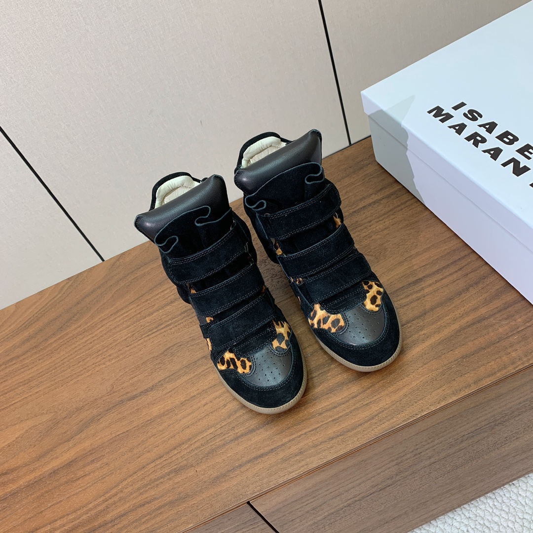 【Isabel Marant】秋冬内增高拼色高帮休闲鞋。超级有高级感上脚超好看。关键超级舒适脚感一点都不