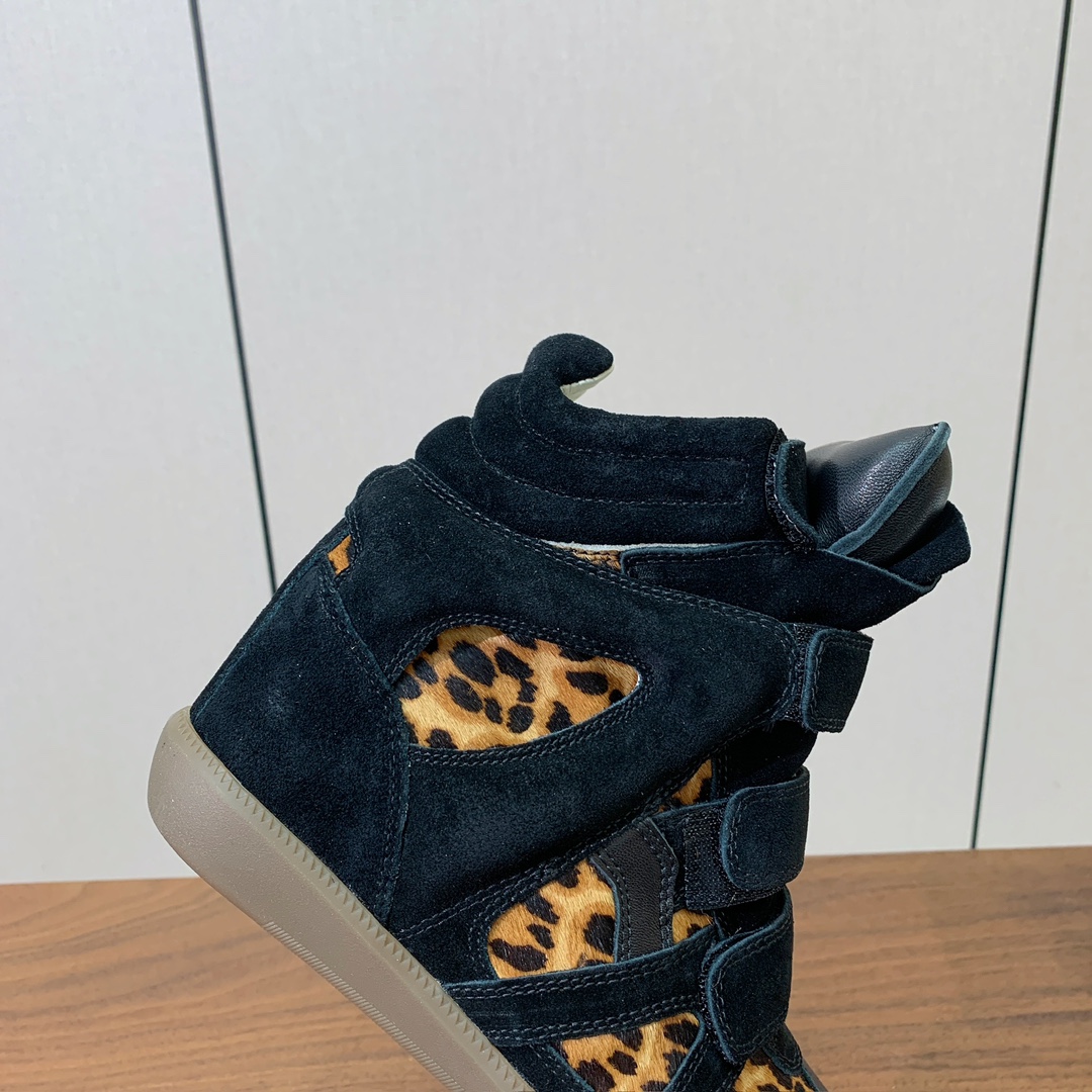 【Isabel Marant】秋冬内增高拼色高帮休闲鞋。超级有高级感上脚超好看。关键超级舒适脚感一点都不