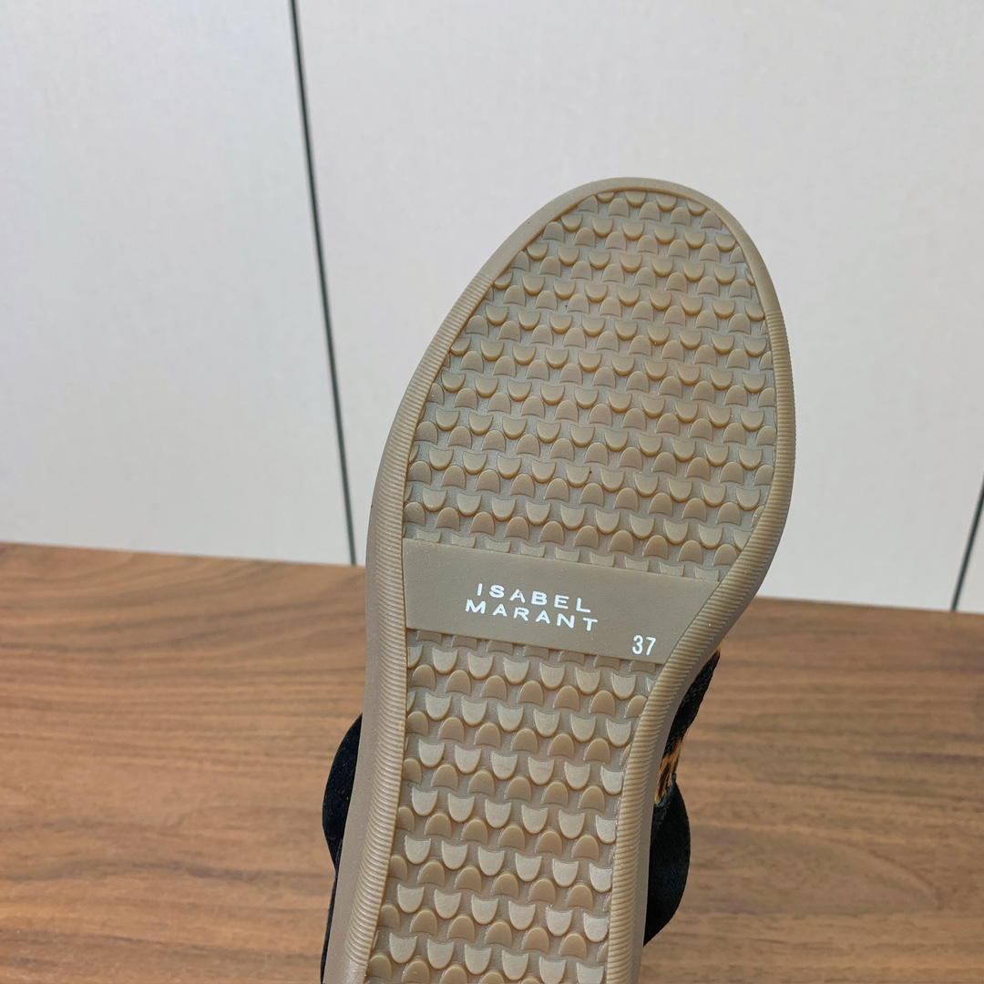 【Isabel Marant】秋冬内增高拼色高帮休闲鞋。超级有高级感上脚超好看。关键超级舒适脚感一点都不