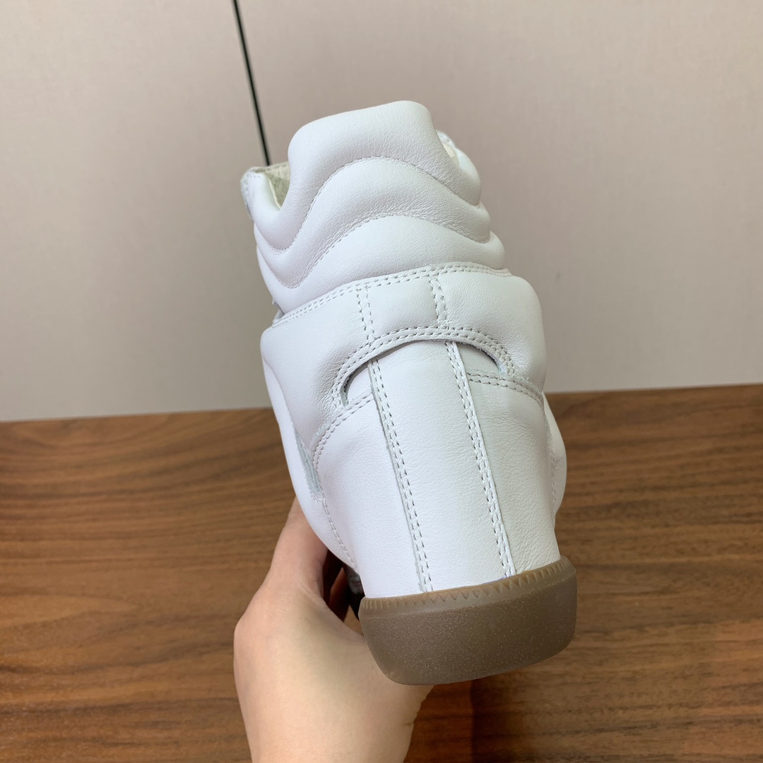 【Isabel Marant】秋冬内增高拼色高帮休闲鞋。超级有高级感上脚超好看。关键超级舒适脚感一点都不