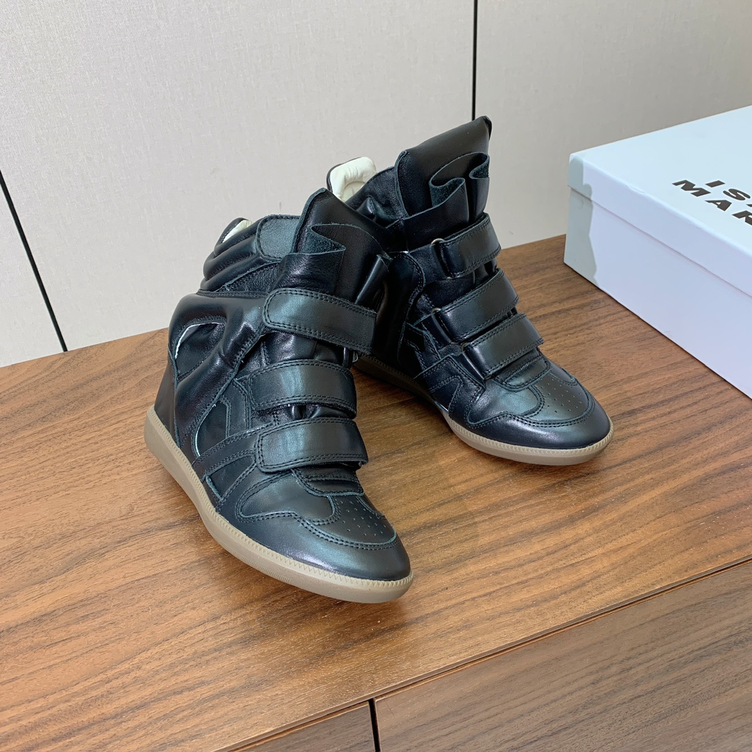 【Isabel Marant】秋冬内增高拼色高帮休闲鞋。超级有高级感上脚超好看。关键超级舒适脚感一点都不