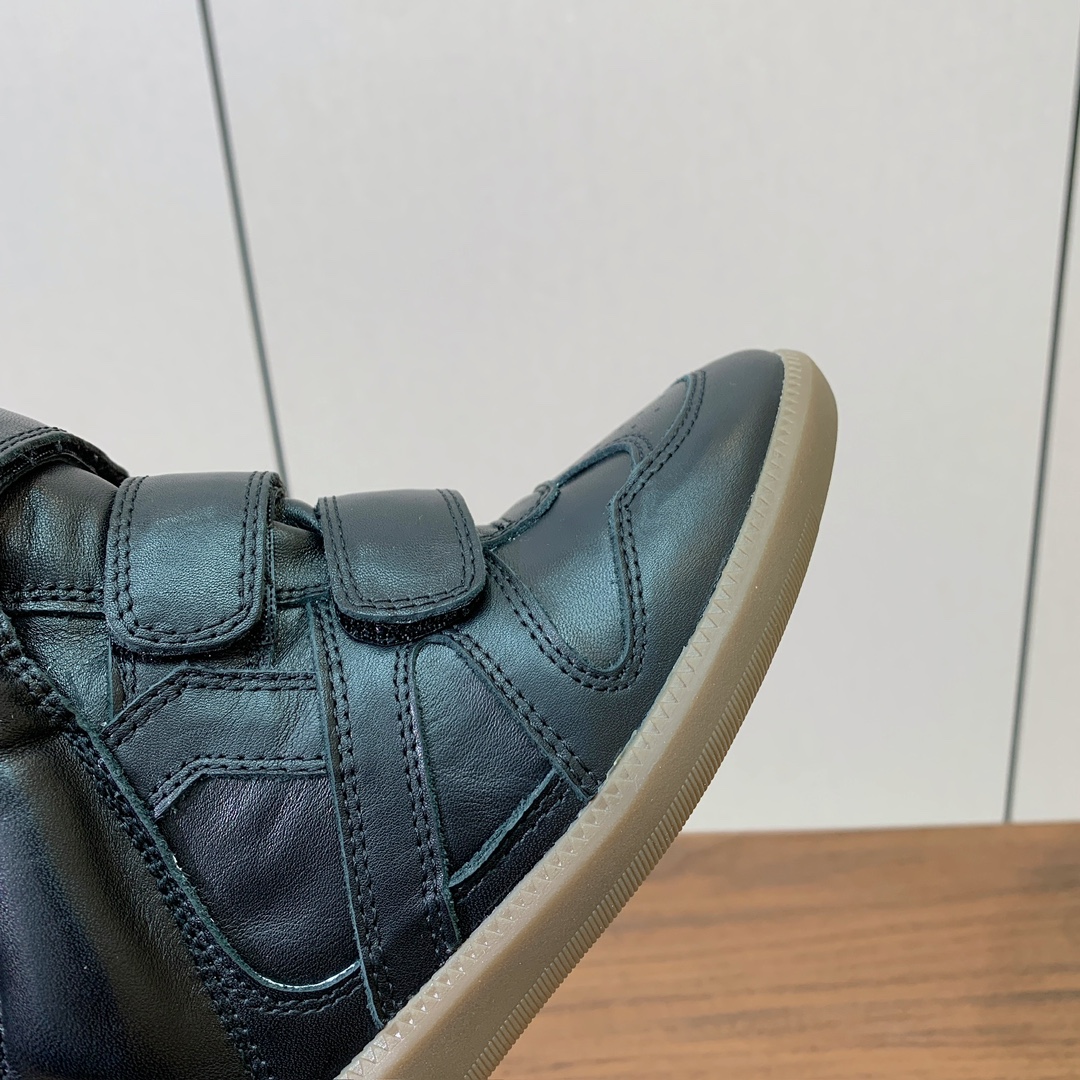 【Isabel Marant】秋冬内增高拼色高帮休闲鞋。超级有高级感上脚超好看。关键超级舒适脚感一点都不