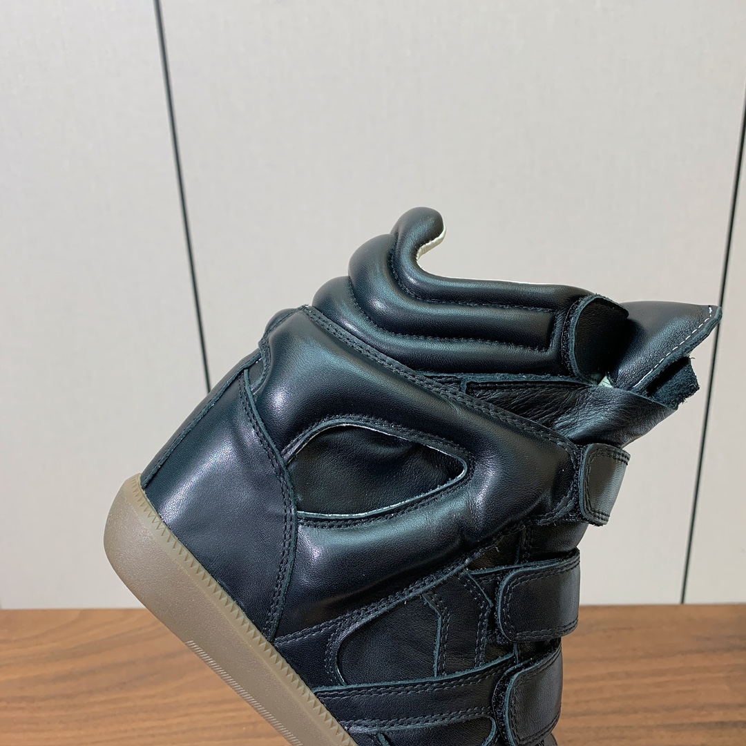 【Isabel Marant】秋冬内增高拼色高帮休闲鞋。超级有高级感上脚超好看。关键超级舒适脚感一点都不