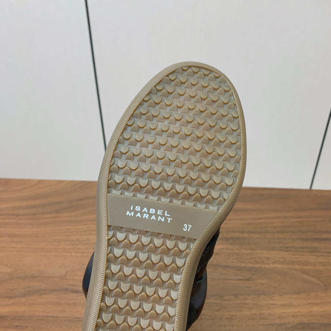 【Isabel Marant】秋冬内增高拼色高帮休闲鞋。超级有高级感上脚超好看。关键超级舒适脚感一点都不