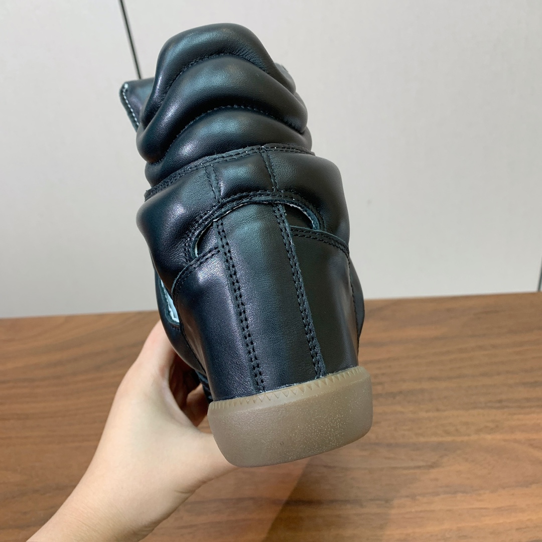 【Isabel Marant】秋冬内增高拼色高帮休闲鞋。超级有高级感上脚超好看。关键超级舒适脚感一点都不