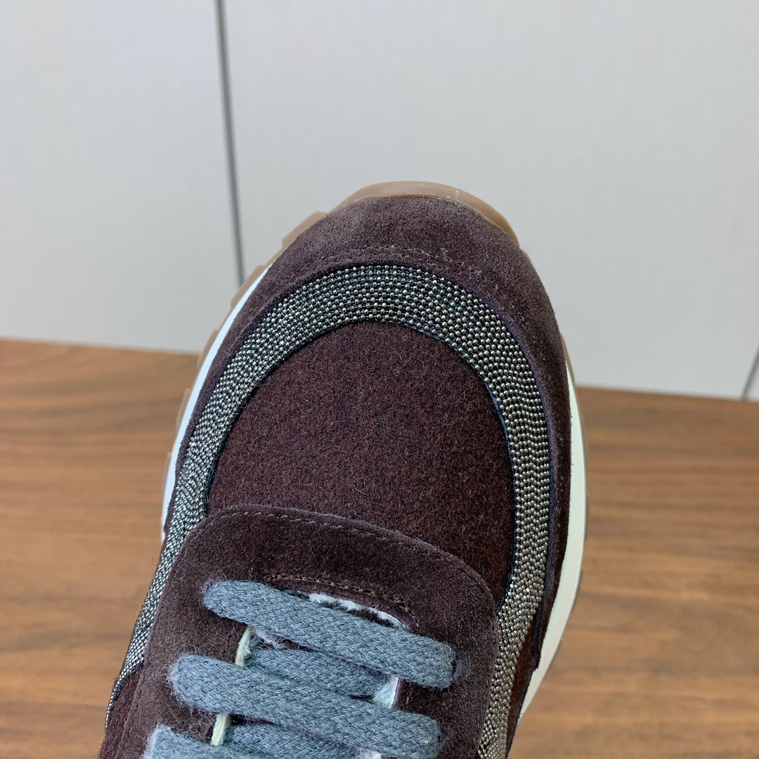 【Brunell* Cucinell*】羊毛里休闲运动鞋。鞋面采用进口牛绒，羊毛内里，原版开模大底！上脚