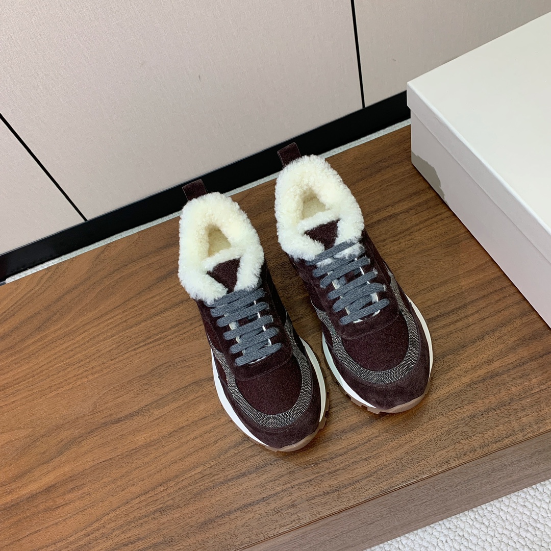 【Brunell* Cucinell*】羊毛里休闲运动鞋。鞋面采用进口牛绒，羊毛内里，原版开模大底！上脚