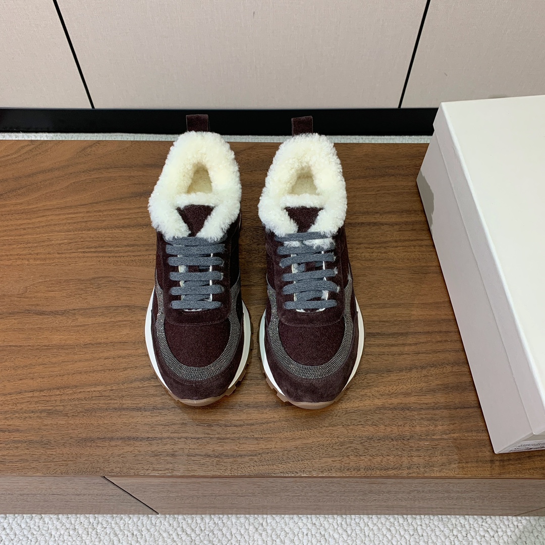 【Brunell* Cucinell*】羊毛里休闲运动鞋。鞋面采用进口牛绒，羊毛内里，原版开模大底！上脚