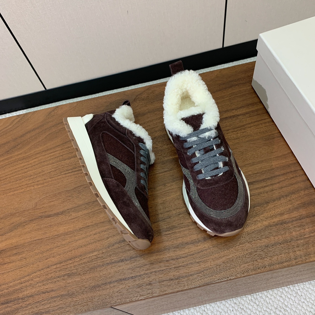 【Brunell* Cucinell*】羊毛里休闲运动鞋。鞋面采用进口牛绒，羊毛内里，原版开模大底！上脚