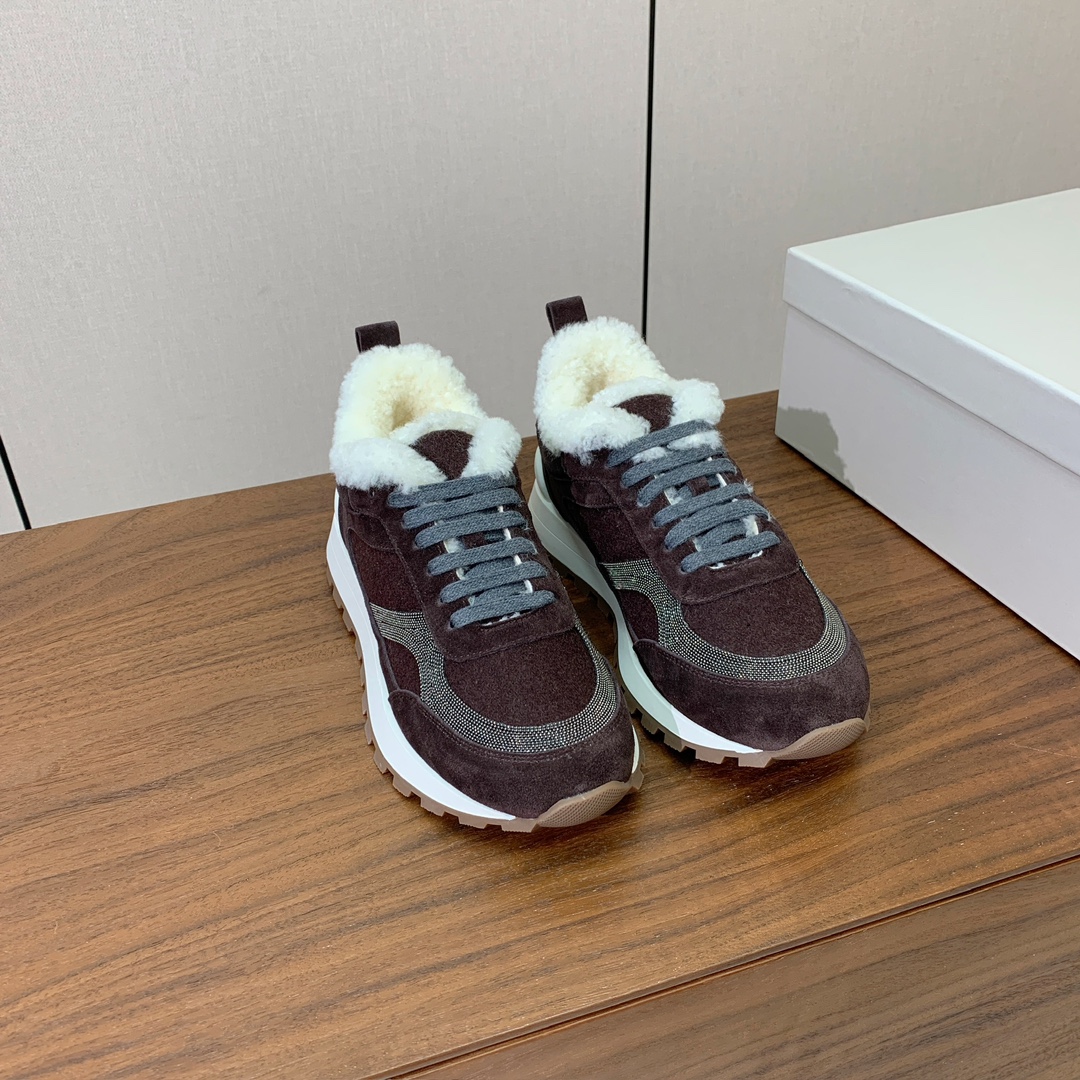 【Brunell* Cucinell*】羊毛里休闲运动鞋。鞋面采用进口牛绒，羊毛内里，原版开模大底！上脚