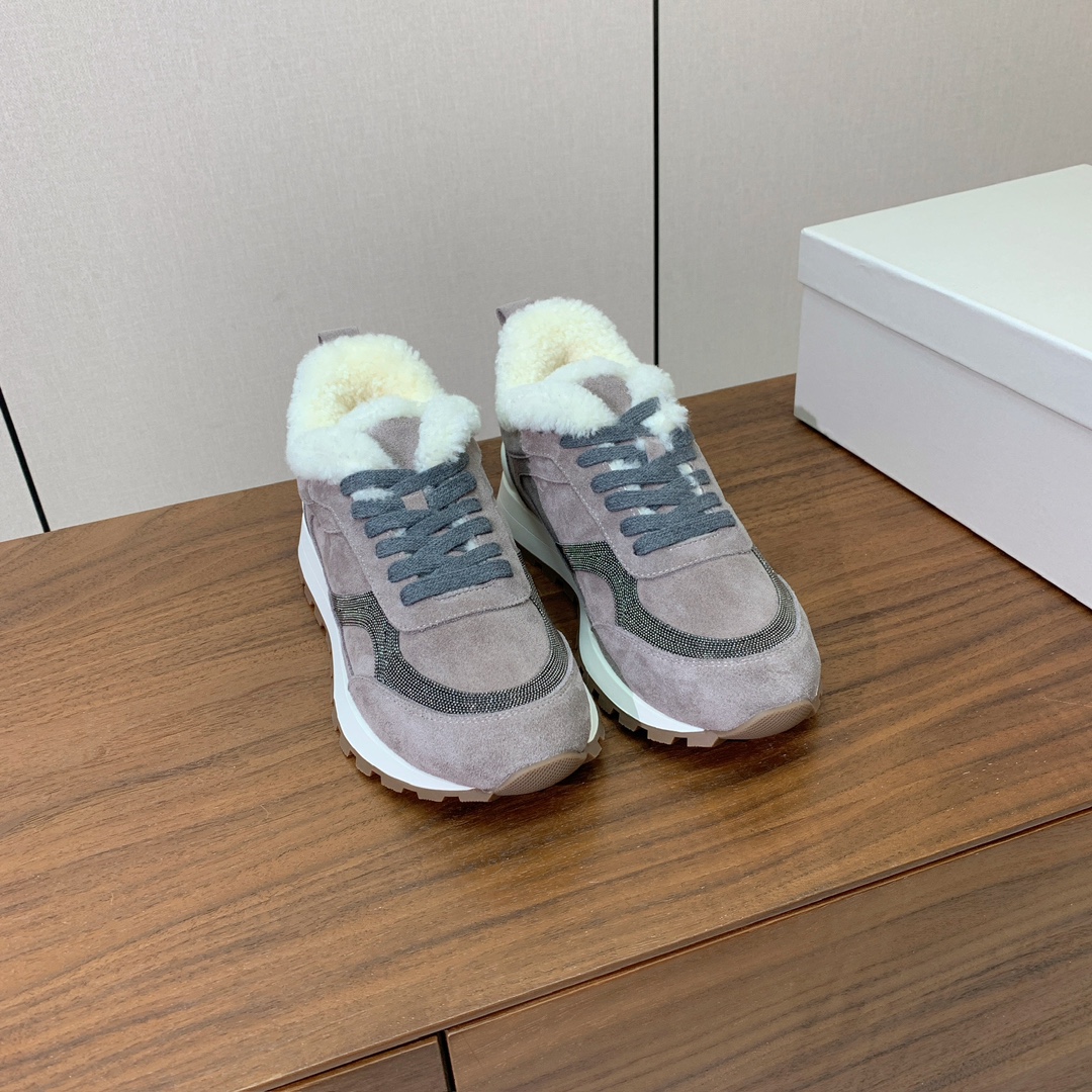 【Brunell* Cucinell*】羊毛里休闲运动鞋。鞋面采用进口牛绒，羊毛内里，原版开模大底！上脚