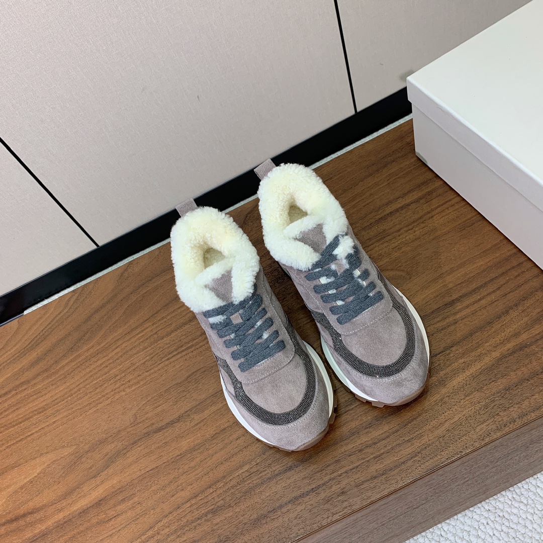 【Brunell* Cucinell*】羊毛里休闲运动鞋。鞋面采用进口牛绒，羊毛内里，原版开模大底！上脚