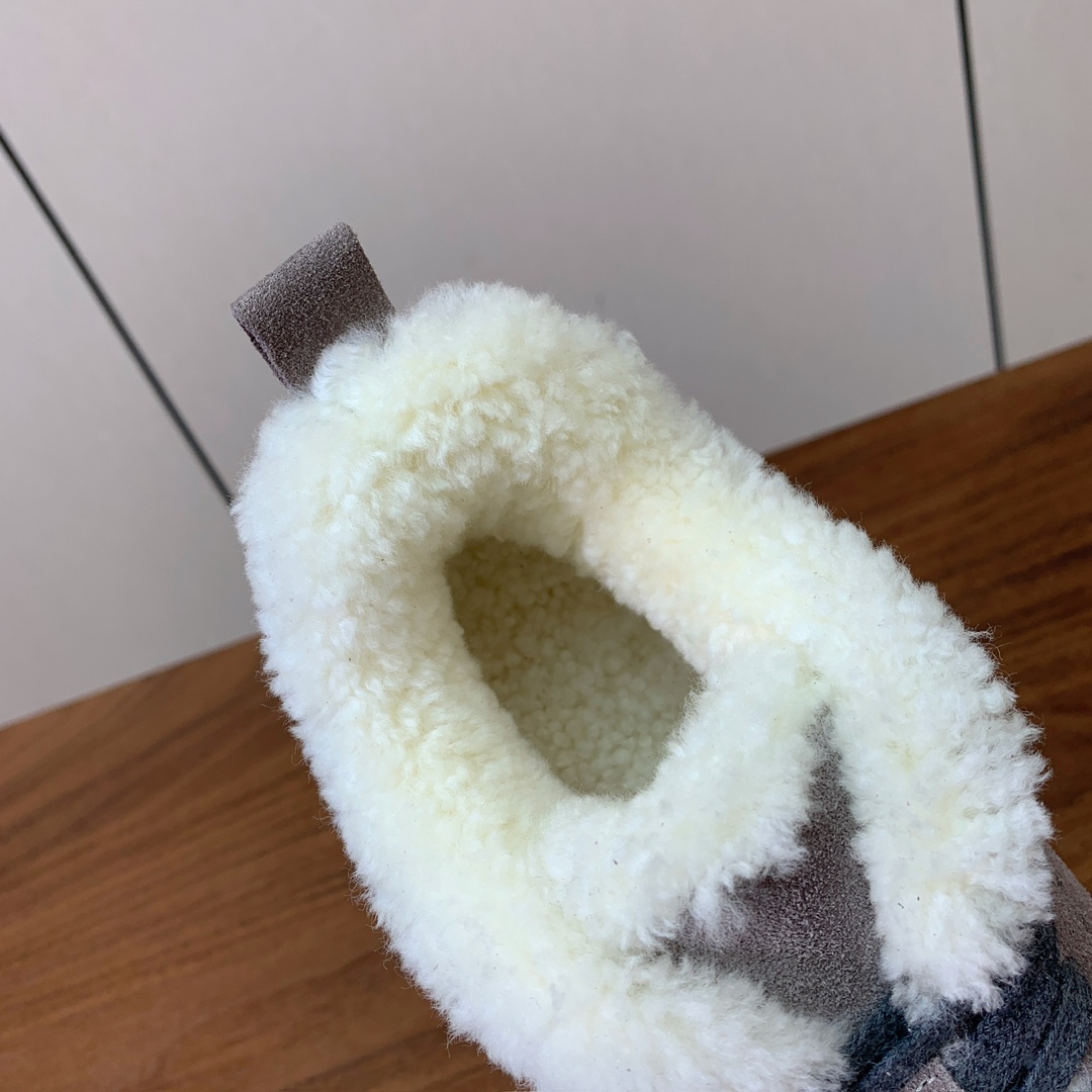 【Brunell* Cucinell*】羊毛里休闲运动鞋。鞋面采用进口牛绒，羊毛内里，原版开模大底！上脚