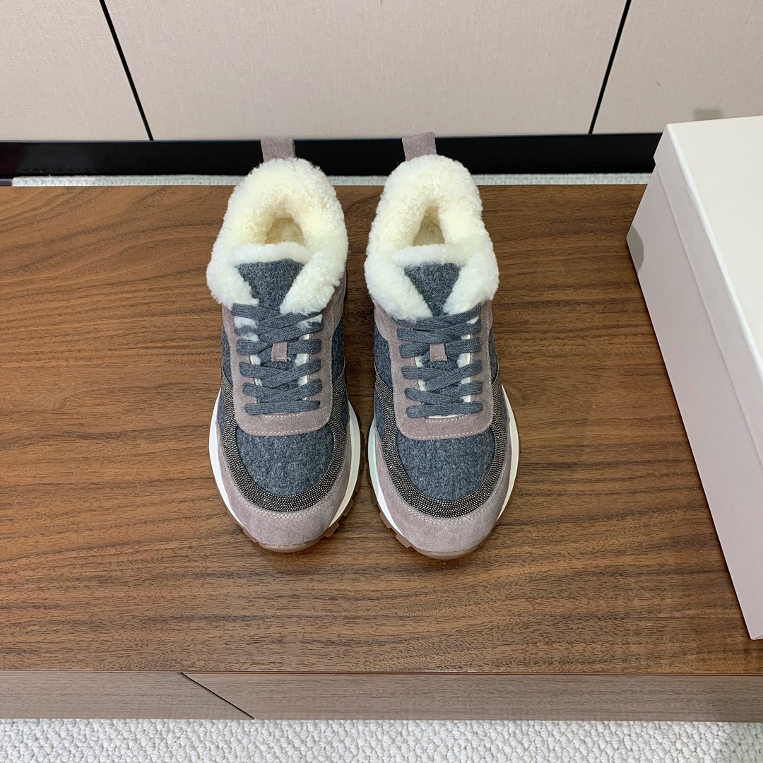 【Brunell* Cucinell*】羊毛里休闲运动鞋。鞋面采用进口牛绒，羊毛内里，原版开模大底！上脚