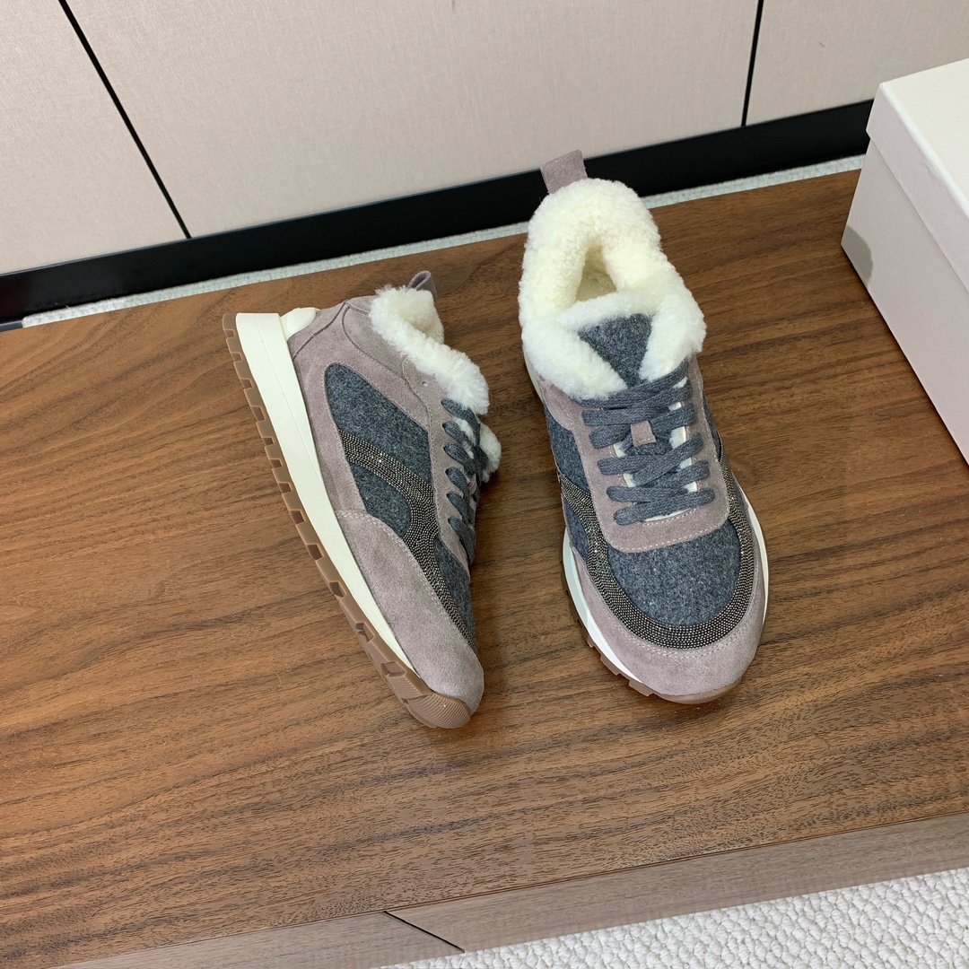 【Brunell* Cucinell*】羊毛里休闲运动鞋。鞋面采用进口牛绒，羊毛内里，原版开模大底！上脚