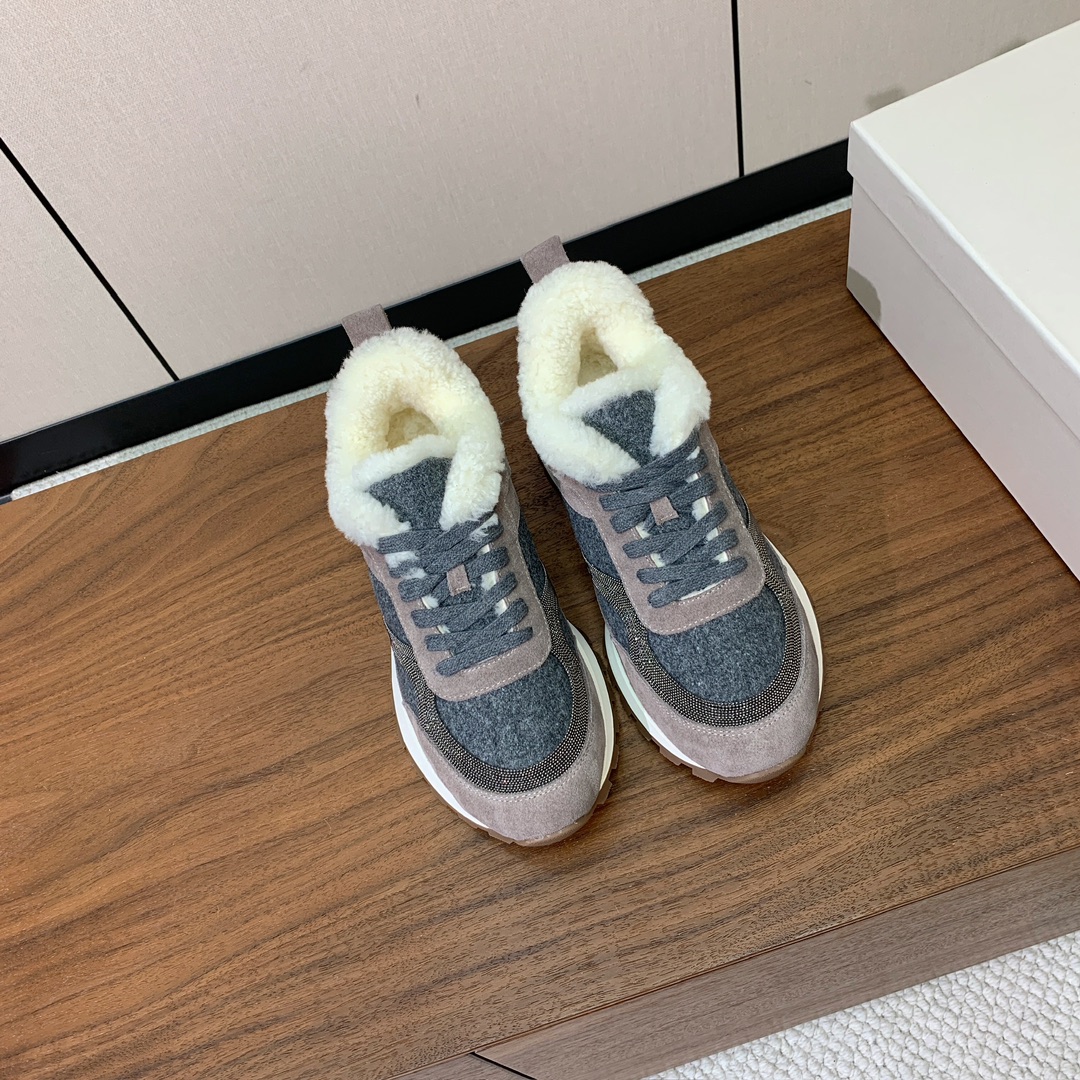 【Brunell* Cucinell*】羊毛里休闲运动鞋。鞋面采用进口牛绒，羊毛内里，原版开模大底！上脚
