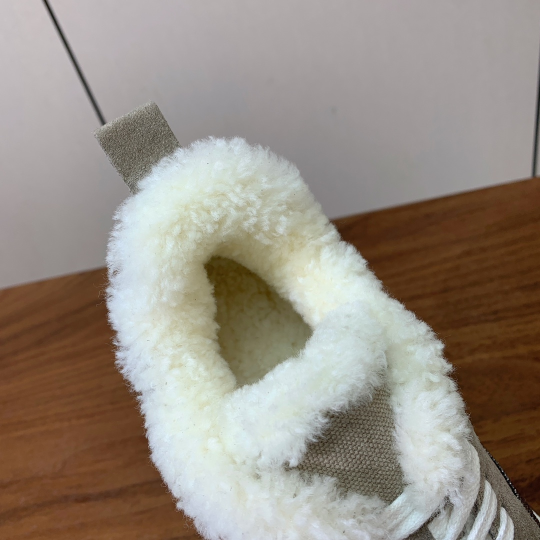 【Brunell* Cucinell*】羊毛里休闲运动鞋。鞋面采用进口牛绒，羊毛内里，原版开模大底！上脚