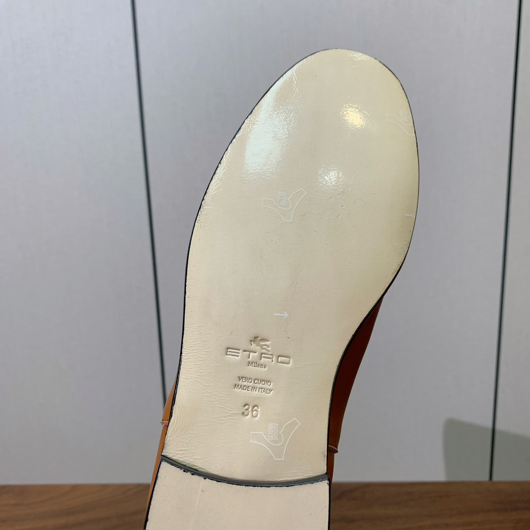 【ETRO】长筒靴。 鞋面牛皮，牛皮内里，真皮大底。码数：35-42（40、41、42定制不退换）