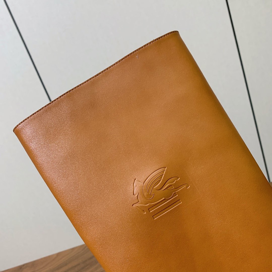 【ETRO】长筒靴。 鞋面牛皮，牛皮内里，真皮大底。码数：35-42（40、41、42定制不退换）