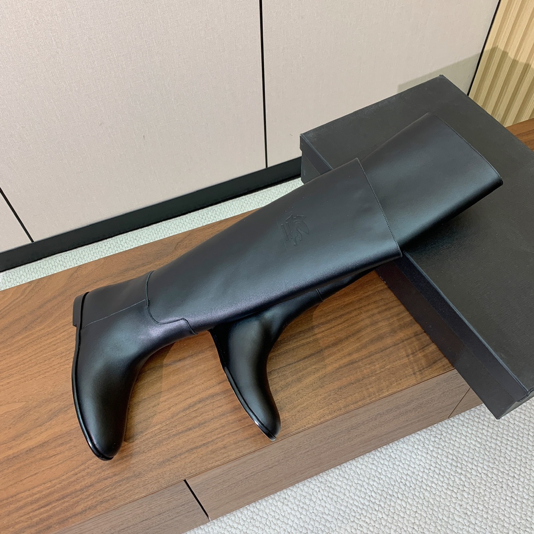 【ETRO】长筒靴。 鞋面牛皮，牛皮内里，真皮大底。码数：35-42（40、41、42定制不退换）