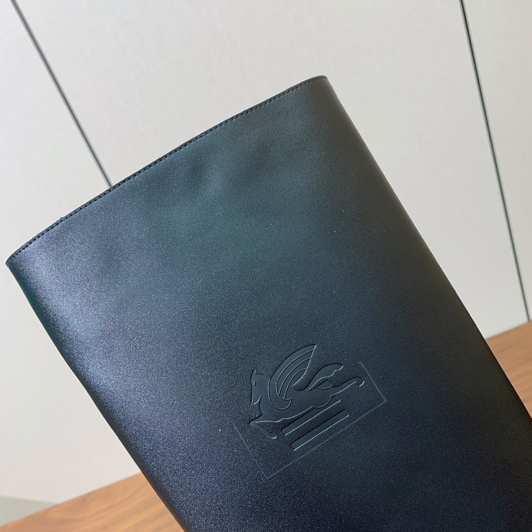 【ETRO】长筒靴。 鞋面牛皮，牛皮内里，真皮大底。码数：35-42（40、41、42定制不退换）