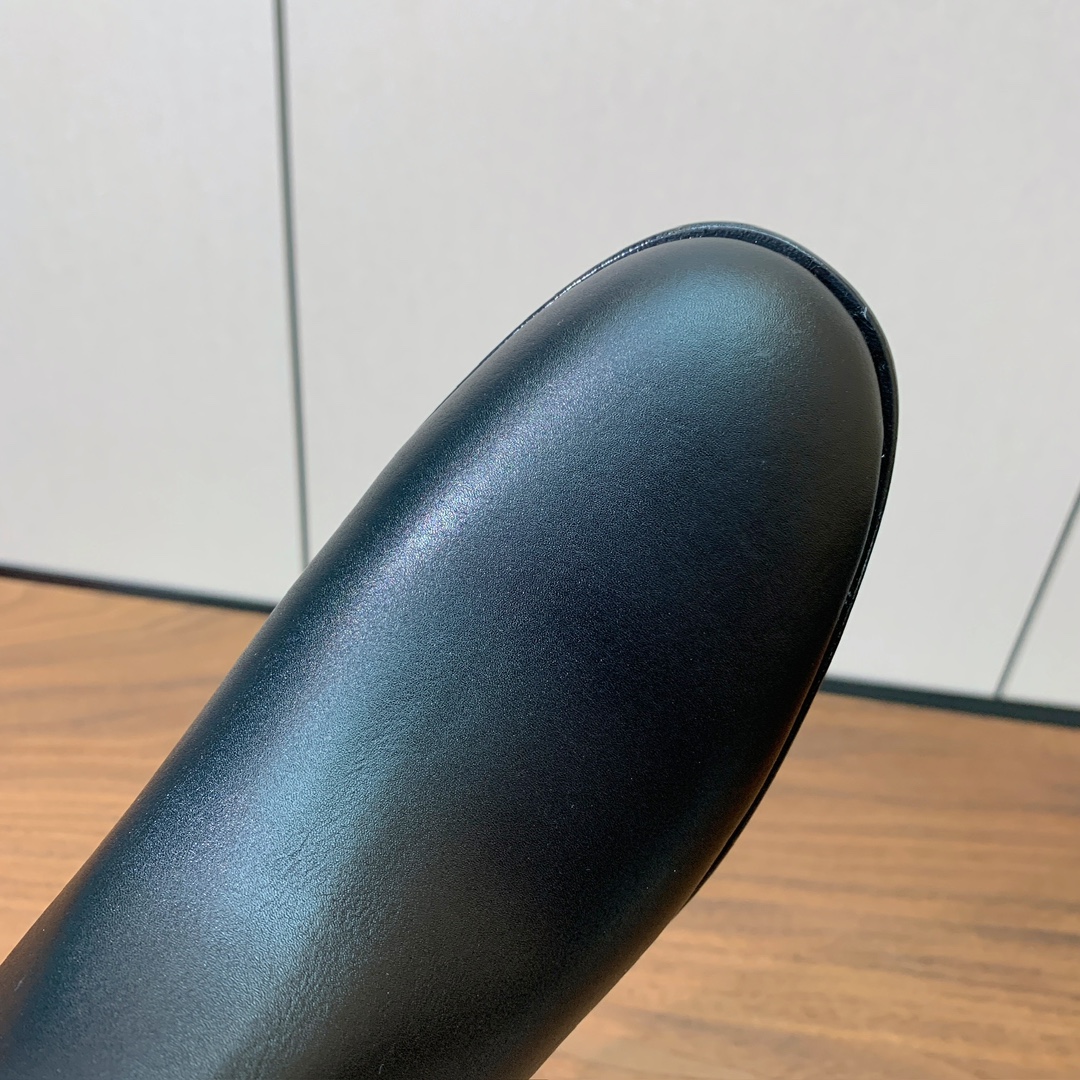 【ETRO】长筒靴。 鞋面牛皮，牛皮内里，真皮大底。码数：35-42（40、41、42定制不退换）