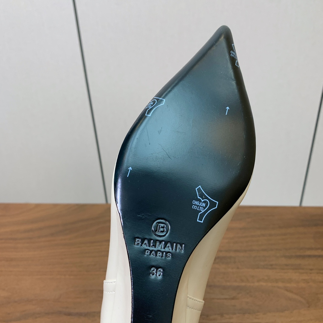 【Bal*ain】防水台堆堆短靴。愈发別致出众，无敌气场、无敌好看。材质：进口牛皮、牛皮内里及垫脚。意大