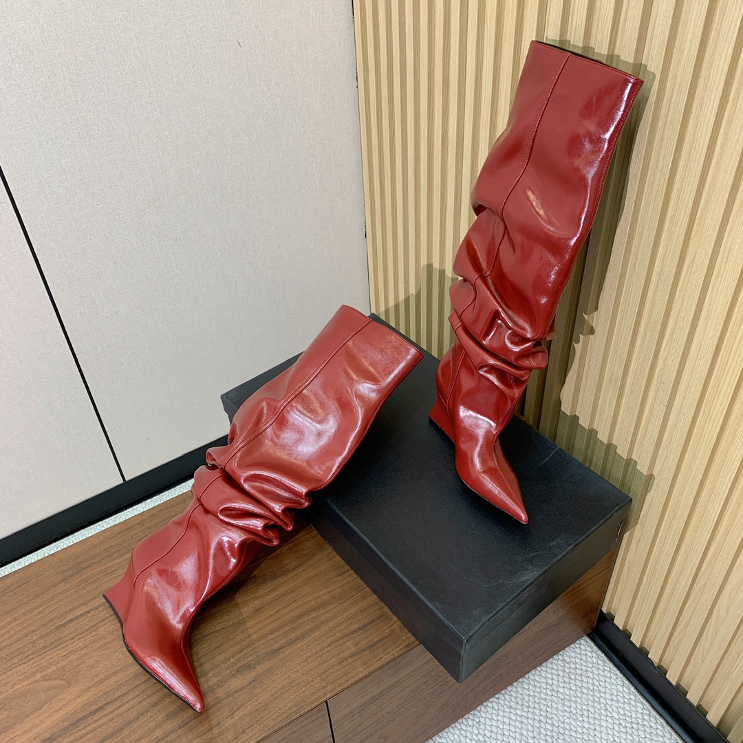 【Bal*ain】防水台堆堆长靴。愈发別致出众，无敌气场、无敌好看。材质：进口牛皮、牛皮内里及垫脚。意大