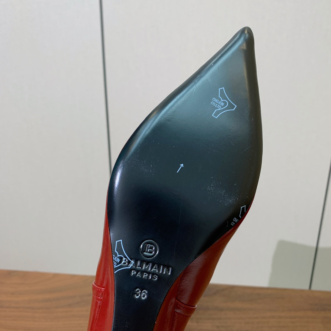 【Bal*ain】防水台堆堆长靴。愈发別致出众，无敌气场、无敌好看。材质：进口牛皮、牛皮内里及垫脚。意大