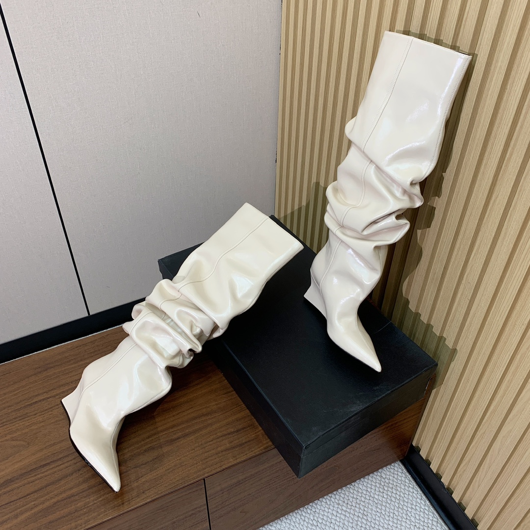 【Bal*ain】防水台堆堆长靴。愈发別致出众，无敌气场、无敌好看。材质：进口牛皮、牛皮内里及垫脚。意大