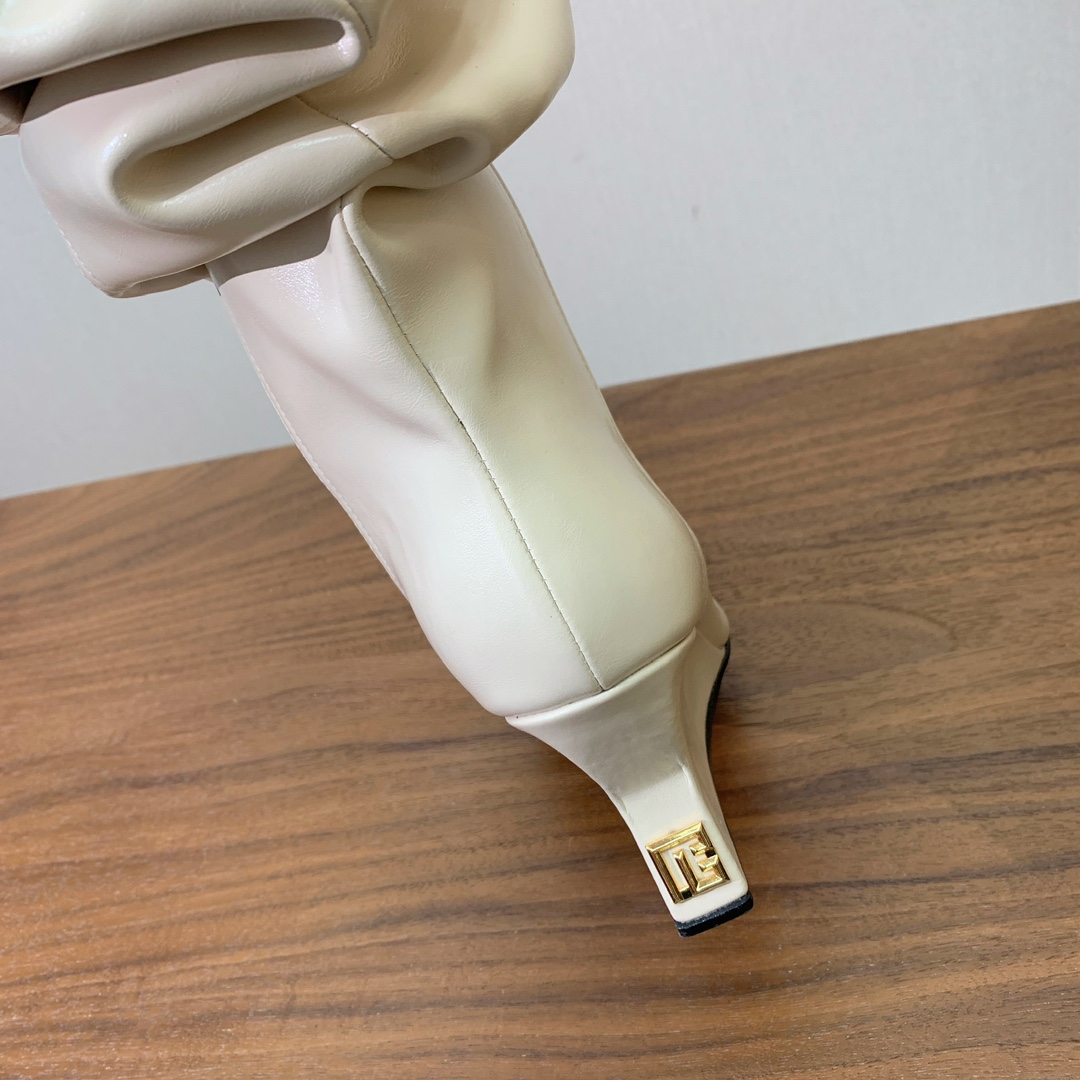 【Bal*ain】防水台堆堆长靴。愈发別致出众，无敌气场、无敌好看。材质：进口牛皮、牛皮内里及垫脚。意大