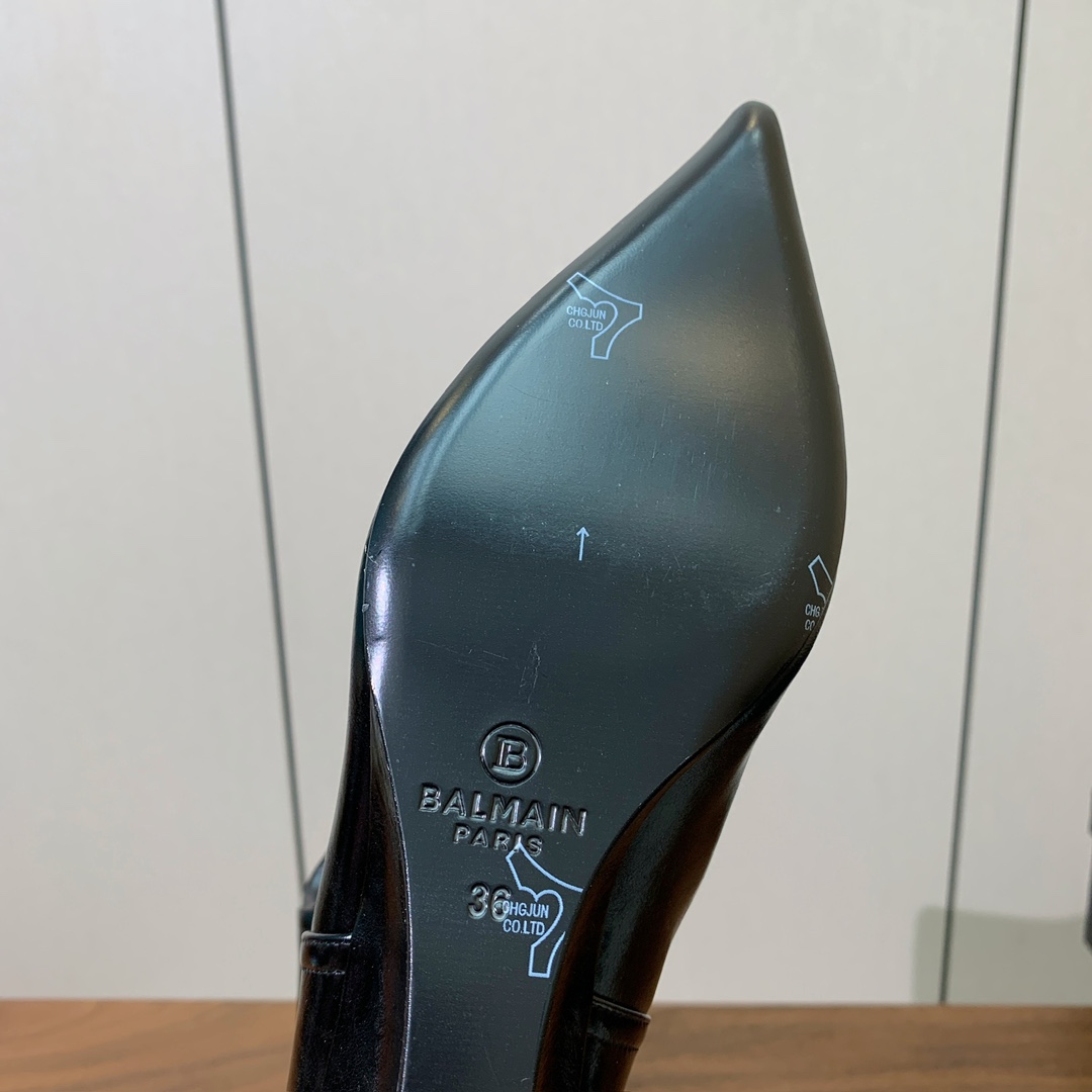 【Bal*ain】防水台堆堆长靴。愈发別致出众，无敌气场、无敌好看。材质：进口牛皮、牛皮内里及垫脚。意大