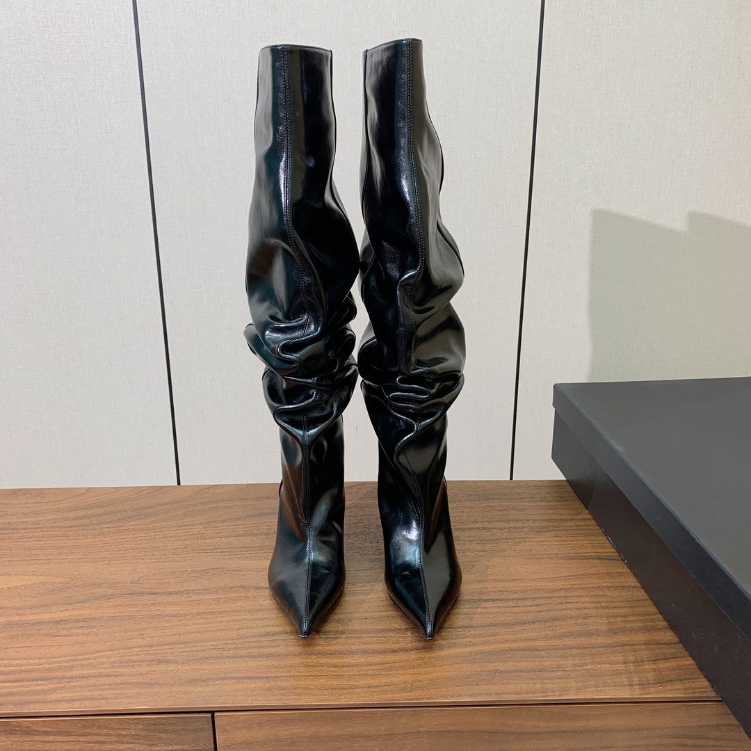 【Bal*ain】防水台堆堆长靴。愈发別致出众，无敌气场、无敌好看。材质：进口牛皮、牛皮内里及垫脚。意大