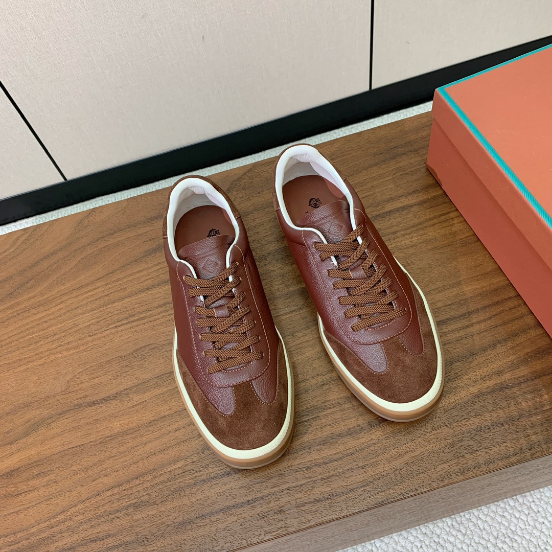 【Loro Piana】皮面德训鞋。简约时尚，鞋面采用牛皮➕牛反绒，羊皮内里及垫脚。进口耐磨橡胶成型底。