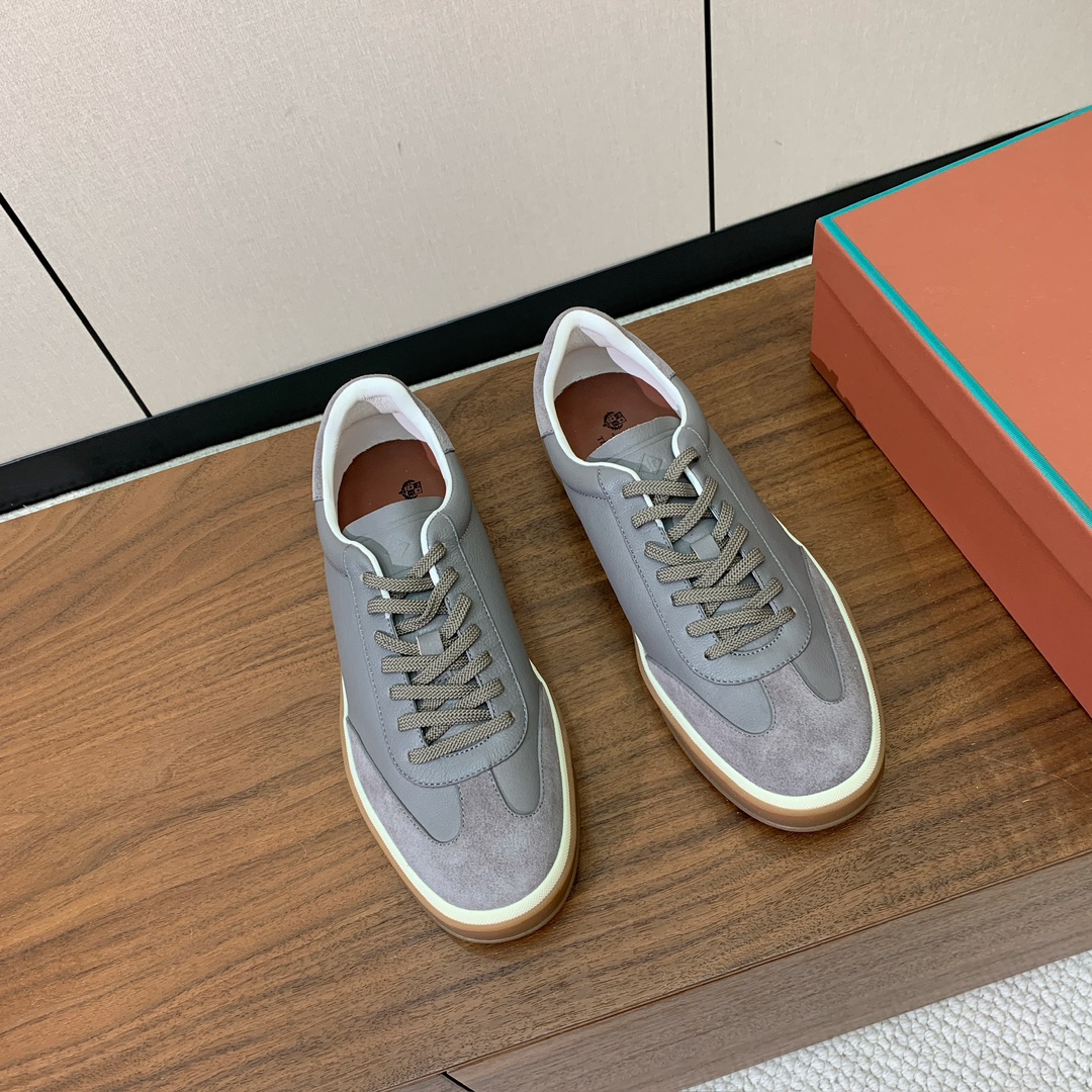 【Loro Piana】皮面德训鞋。简约时尚，鞋面采用牛皮➕牛反绒，羊皮内里及垫脚。进口耐磨橡胶成型底。