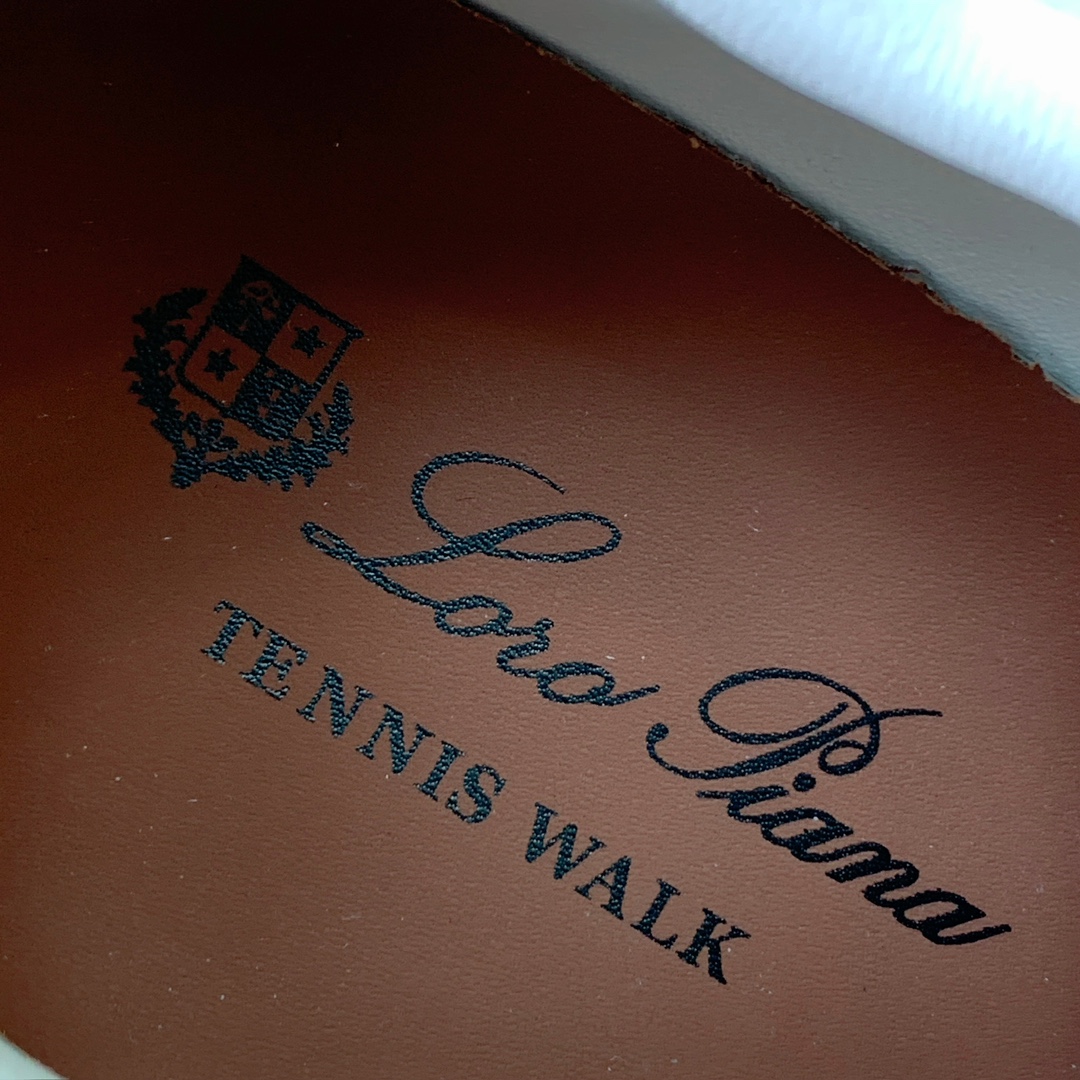 【Loro Piana】皮面德训鞋。简约时尚，鞋面采用牛皮➕牛反绒，羊皮内里及垫脚。进口耐磨橡胶成型底。