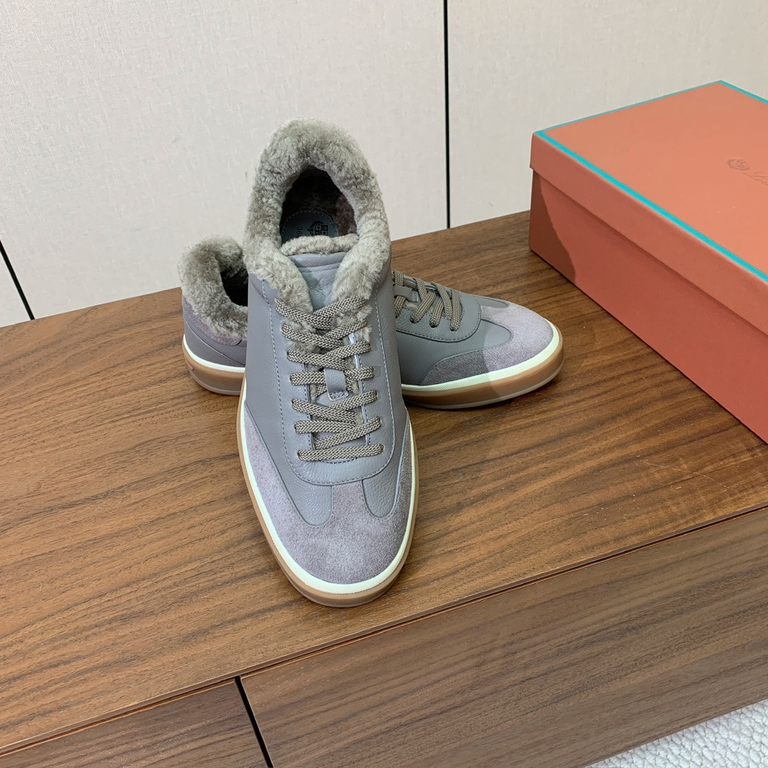 【Loro Piana】情侣款毛里德训鞋。简约时尚，鞋面采用牛皮➕牛反绒，羊毛内里。进口耐磨橡胶成型底。