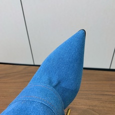 【Balmai*】裤管长靴。别具一格的时尚元素。愈发別致出众。无敌气场、无敌好看。 材质:鞋面牛皮➕定制牛仔布。牛皮内里 【Balmai*】裤管长靴。别具一格的时尚元素。愈发別致出众。无敌气场、无敌好看。 材质:鞋面牛皮➕定制牛仔布。牛皮内里